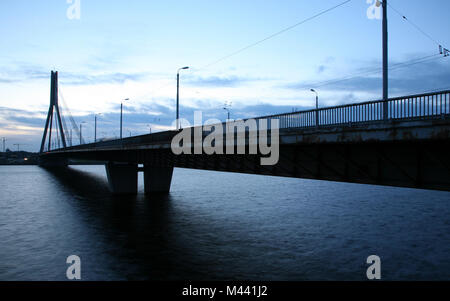 Architektonische connction Brücke über das Meer Stockfoto