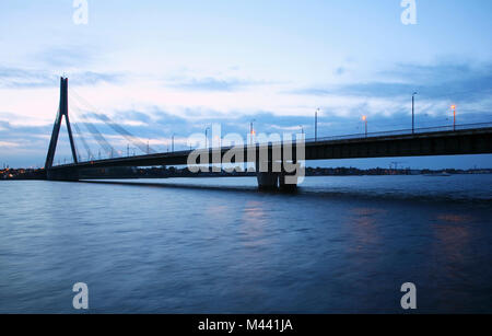 Architektonische connction Brücke über das Meer Stockfoto