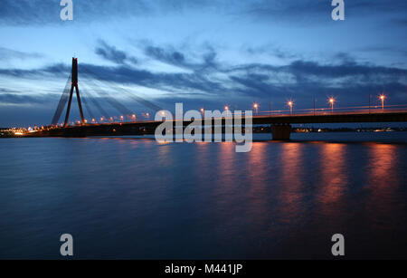 Architektonische connction Brücke über das Meer Stockfoto