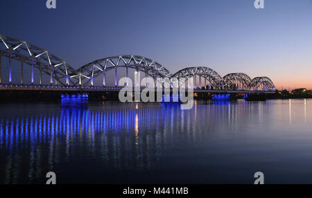 Architektonische connction Brücke über das Meer Stockfoto