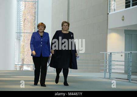 Solberg trifft Merkel in Berlin. Stockfoto