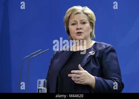 Solberg trifft Merkel in Berlin. Stockfoto