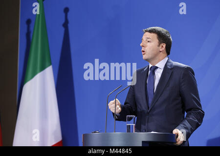 Merkel trifft neuen italienischen Ministerpräsidenten Renzi in Berlin. Stockfoto