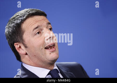 Merkel trifft neuen italienischen Ministerpräsidenten Renzi in Berlin. Stockfoto