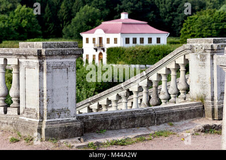 Marly Palace in Peterhof Garten, St. Petersburg, Stockfoto