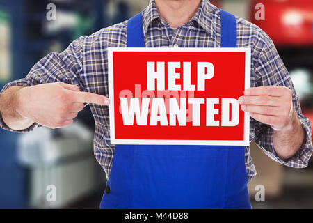 Nahaufnahme eines männlichen Techniker Übersicht Hilfe gesucht Zeichen Stockfoto