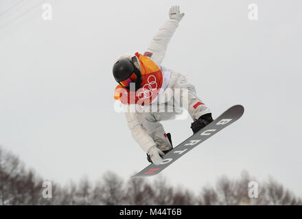 Die USA Shaun White auf seiner Weise zum Gewinnen Goldmedaille bei den Herren Halfpipe Snowboard im Phoenix Snow Park während der Tag fünf der Olympischen Winterspiele 2018 PyeongChang in Südkorea. Stockfoto