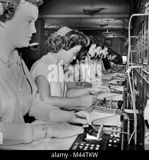 Klassische Telefonzentrale in Chicago, Ca. 1953. Stockfoto