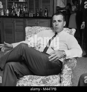 Ara Parseghian während seiner Amtszeit als Fußball-Trainer der Northwestern University in Evanston, IL, Ca. 1961. Stockfoto