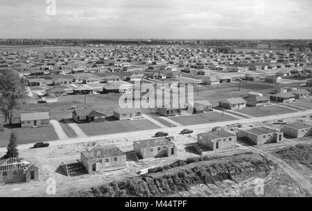 Luftaufnahme der Wohnanlage in Arlington Heights, Illinois in einem Vorort von Chicago, Ca. 1956. Stockfoto