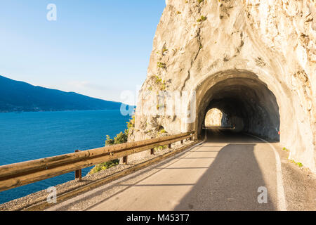 Strada della Forra, Tremosine, Gardasee, Brescia, Lombardei, Italien. Stockfoto