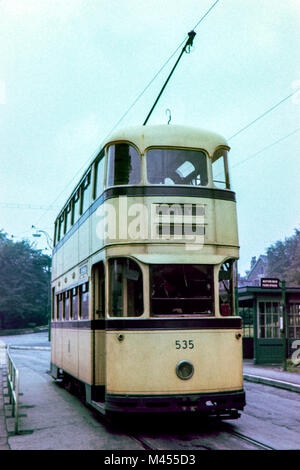 Nr. 535 in die Stadt, Sheffield Straßenbahn an Beauchief, August 1960 Stockfoto