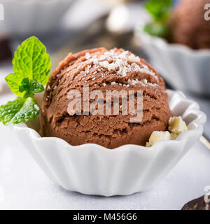 Lemon curd Törtchen mit frischen Blaubeeren Stockfoto
