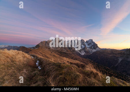 WWI Trench auf venegia Mount, Pale di San Martino, Dolomiten, Falcade, Provinz Belluno, Venetien, Italien Stockfoto