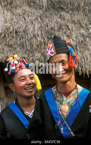 Laos. Luang Prabang. Zwei Frauen aus Hmong Bergvolk. Porträt. Stockfoto