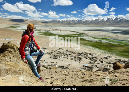 Fotografieren touristische die Tso Kar See im Karakorum, Leh, Indien. Diese Region ist ein Zweck der Motorrad Expeditionen von Indianern organisierten Stockfoto