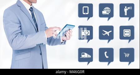 Zusammengesetztes Bild der Geschäftsmann mit TabletPC Stockfoto