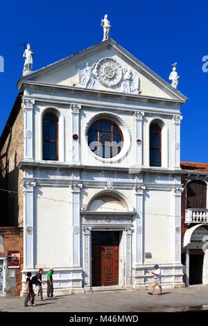 Venedig, Venetien/Italien - 2011/12/05: Stadtzentrum Venedig, Santa Maria della Visitazione Kirche - von der Fondamenta Zattere Ai Gesuati Stockfoto