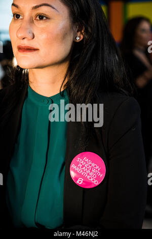 New York City, NY, USA - 13. Februar 2017: Frauen März Co-Chair und Aktivist Carmen Perez im suport der geplanten Elternschaft am Mara Hof Stockfoto