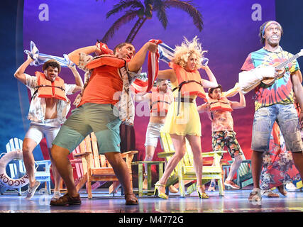 New York, NY, USA. 14 Feb, 2018. Von "Escape Cast Margaritaville' an der 'Escape zu Margaritaville ' drücken Sie die Taste Vorschau im Marquis Theatre am 14. Februar 2018 in New YorkCity durchführen. Quelle: John Palmer/Medien Punch/Alamy leben Nachrichten Stockfoto