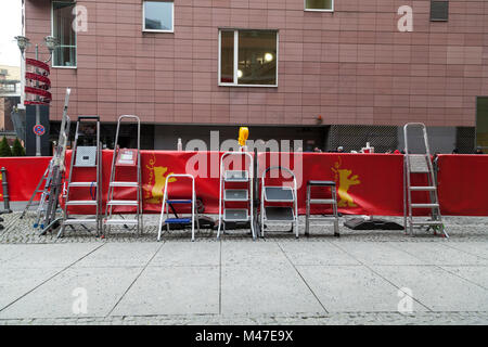 Berlin, Deutschland. 15. Februar, 2018. Berlin, Deutschland. 15 Feb, 2018. Öffnung Tag der Berlinale 2018 Credit: Stefan Papp/Alamy Live News Credit: Stefan Papp/Alamy leben Nachrichten Stockfoto