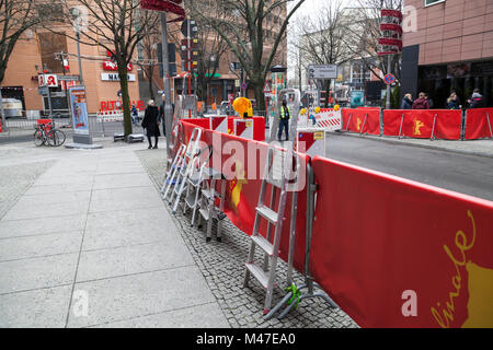 Berlin, Deutschland. 15. Februar, 2018. Berlin, Deutschland. 15 Feb, 2018. Öffnung Tag der Berlinale 2018 Credit: Stefan Papp/Alamy Live News Credit: Stefan Papp/Alamy leben Nachrichten Stockfoto