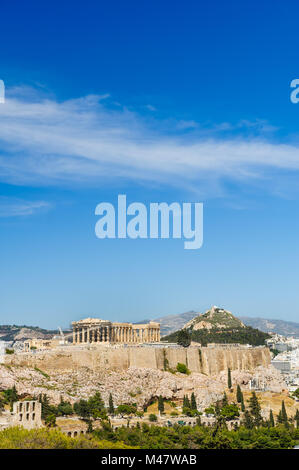 Akropolis in Strahlen des Sonnenuntergangs Stockfoto