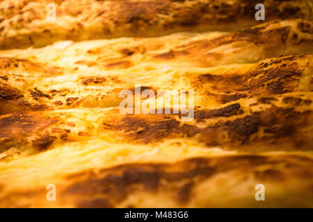 Käse Strudel Hausmannskost aus Kroatien, Blätterteig Stockfoto