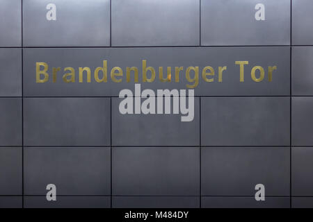 Brandenburger Tor (Brandenburger Tor) in der U-Bahn U-Bahn Bahnhof Stockfoto