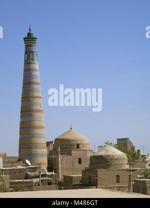 Minarett des Islam Khodja in Chiwa Stockfoto