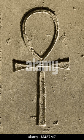 Das alte Ägypten symbol Ankh geschnitzt auf dem Stein Stockfoto