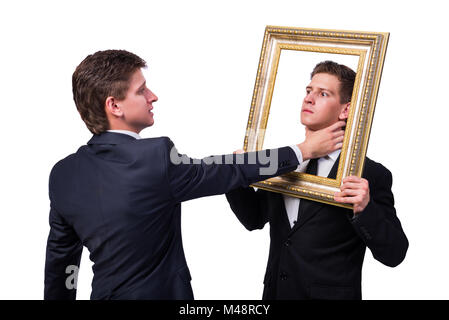 Zwei Zwillinge Geschäftsleute argumentierend mit einander isoliert auf weiss Stockfoto