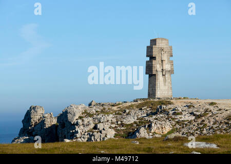 Camaret-sur-Mer (Bretagne, North Western Frankreich): Pointe de Pen Hir Landspitze, Denkmal für die Bretonen des Freien Frankreich, bekannt als das Kreuz des Pen-Hir. ( Stockfoto