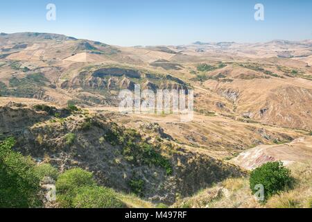 Inland Berglandschaft der inneren Sizilien im Sommer Tag Stockfoto