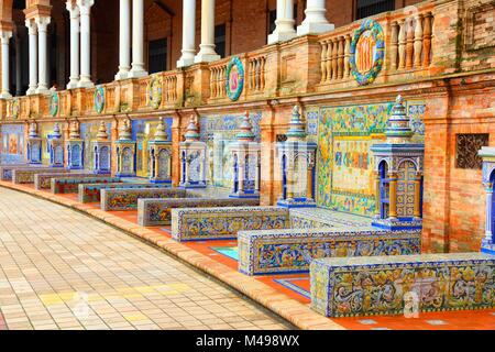 Berühmte Keramik Dekoration an der Plaza de Espana, Sevilla, Spanien. Stockfoto