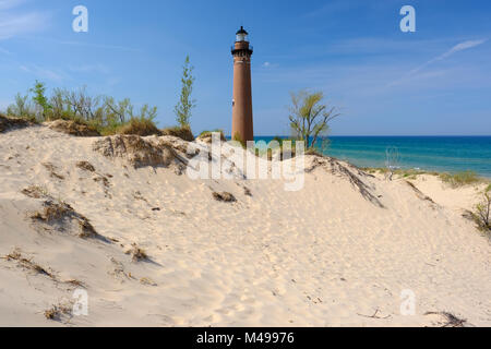 Wenig Sable Point Lighthouse in Dünen, erbaut im Jahre 1867 Stockfoto