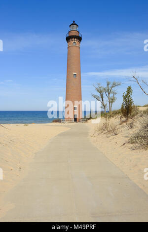 Wenig Sable Point Lighthouse in Dünen, erbaut im Jahre 1867 Stockfoto