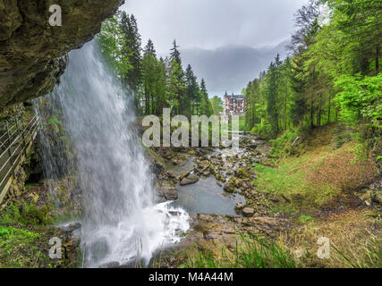 Blick auf Giessbach Wasserfall in der Nähe von Brienz. - Kanton Bern, Schweiz Stockfoto