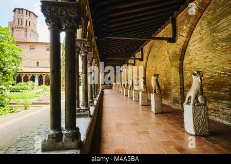 Kreuzgang im Museum Augustins, Toulouse, Frankreich Stockfoto