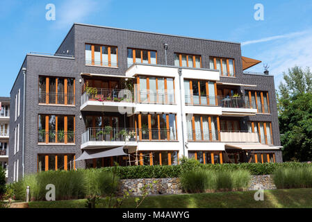 Moderne grau Stadthaus gesehen in Berlin, Deutschland Stockfoto