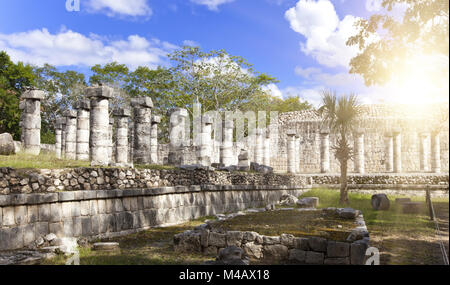 Halle der tausend Säulen in Chichen Itza - Spalten Stockfoto