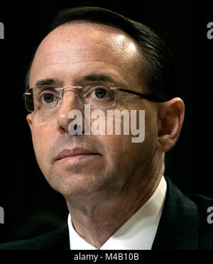 Washington DC, USA, 13. Juni 2017. Der stellvertretende Generalstaatsanwalt Rod Rosenstein bezeugt an den Senat Unterausschuss Mittel auf FY Haushalt des Justizministeriums 2018 Stockfoto