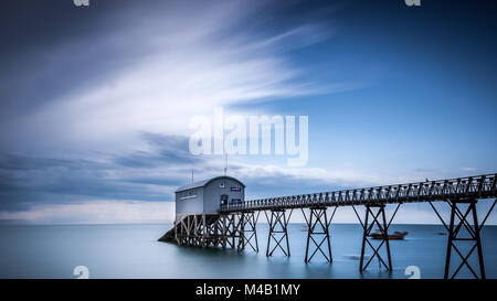 Old Selsey Lifeboat Station, Langzeitbelichtung. Stockfoto