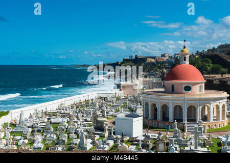 Friedhof im Unesco Welterbe Blick schloss San Felipe del Morro, San Juan, Puerto Rico, Karibik Stockfoto