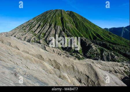 Mount Bromo Krater, Bromo Tengger Semeru National Park, Java, Indonesien Stockfoto