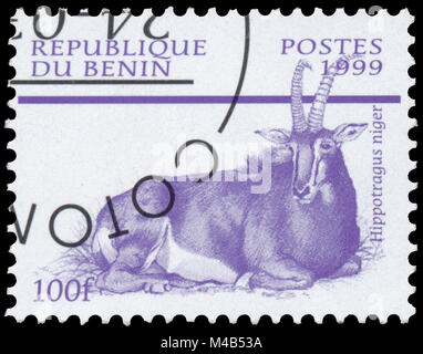 BUDAPEST, Ungarn - 11. Februar 2017; Stempel gedruckt in Benin aus der Ausgabe der "DUGONGS" [SÄUGETIERE' zeigt Rappenantilopen (Hippotragus niger), ca. 1999 Stockfoto