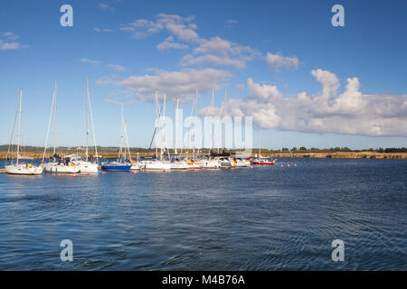 Insel Rügen, Deutschland: 26. September 2015: Hafen Szene in Glowe, Rügen, Deutschland. Insel Rügen ist das größte Seebad in Deutschland. Stockfoto