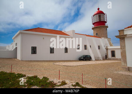 Sintra, Portugal, 5. Juli 2014: Leuchtturm von Cabo de Sao Vicente, Sagres, Algarve, Portugal. Cabo da Roca Leuchtturm war der erste Zweck gebaut ligh Stockfoto