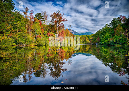 Landschaften in der Nähe von See Jocassee und Tabelle Rock Mountain South Carolina Stockfoto