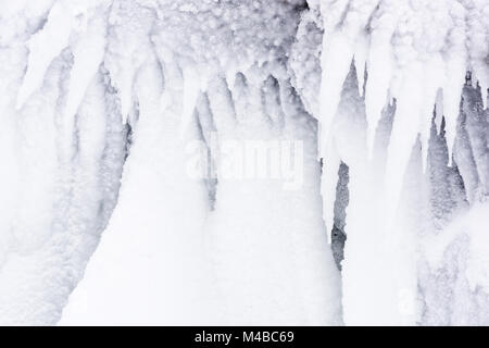 Eiszapfen, See Tornetraesk, Lappland, Schweden Stockfoto